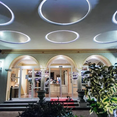 Delta - Parkhotel Delta Hotel 4*
