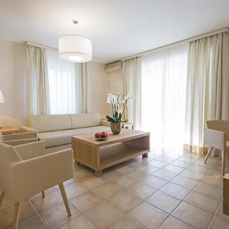 Otel Delta House 4*